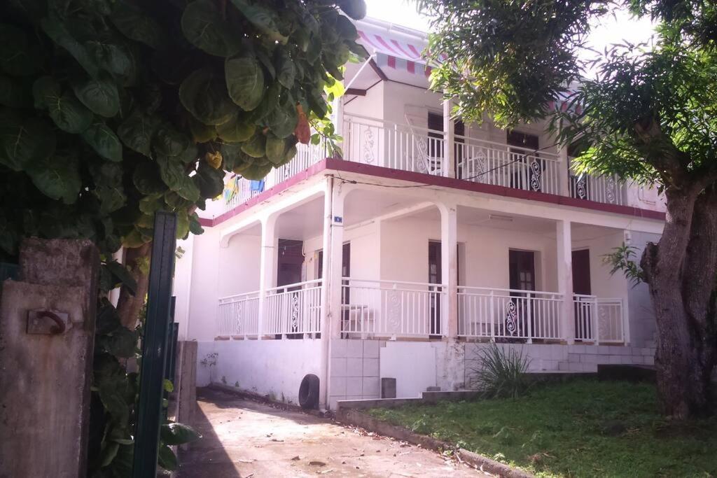 Maison En Bord De Mer A Trois Rivieres. Esterno foto